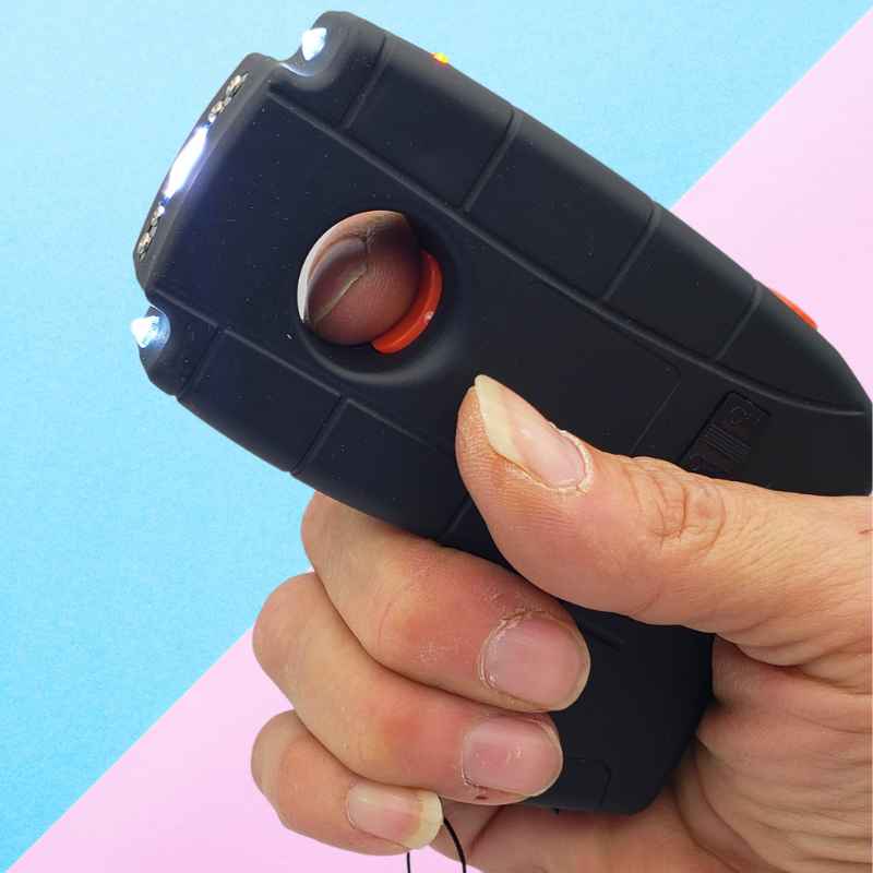 ergonomic-pistol-grip-stun-gun